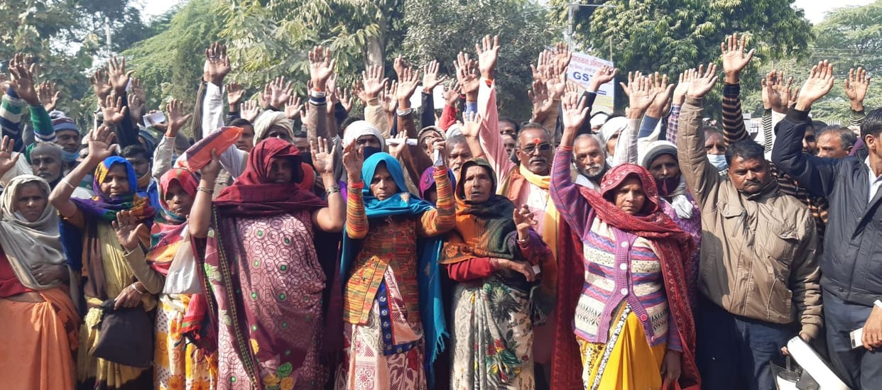 Villagers demonstrated against cancellation of 380 leases