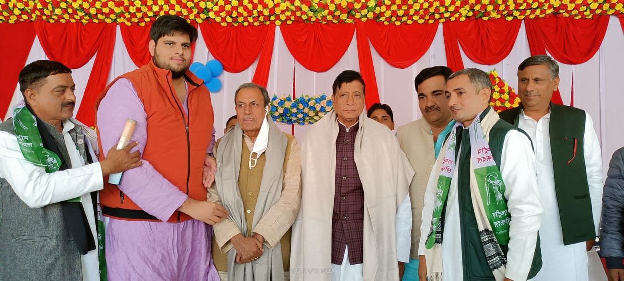 Hathras: Yogi will be sent to Gorakhpur Math, Modi will be sent to Gujarat by carrying a bag on his shoulder.