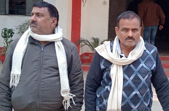 fathepur news,Video of taking money from farmer goes viral, two arrested including secretary