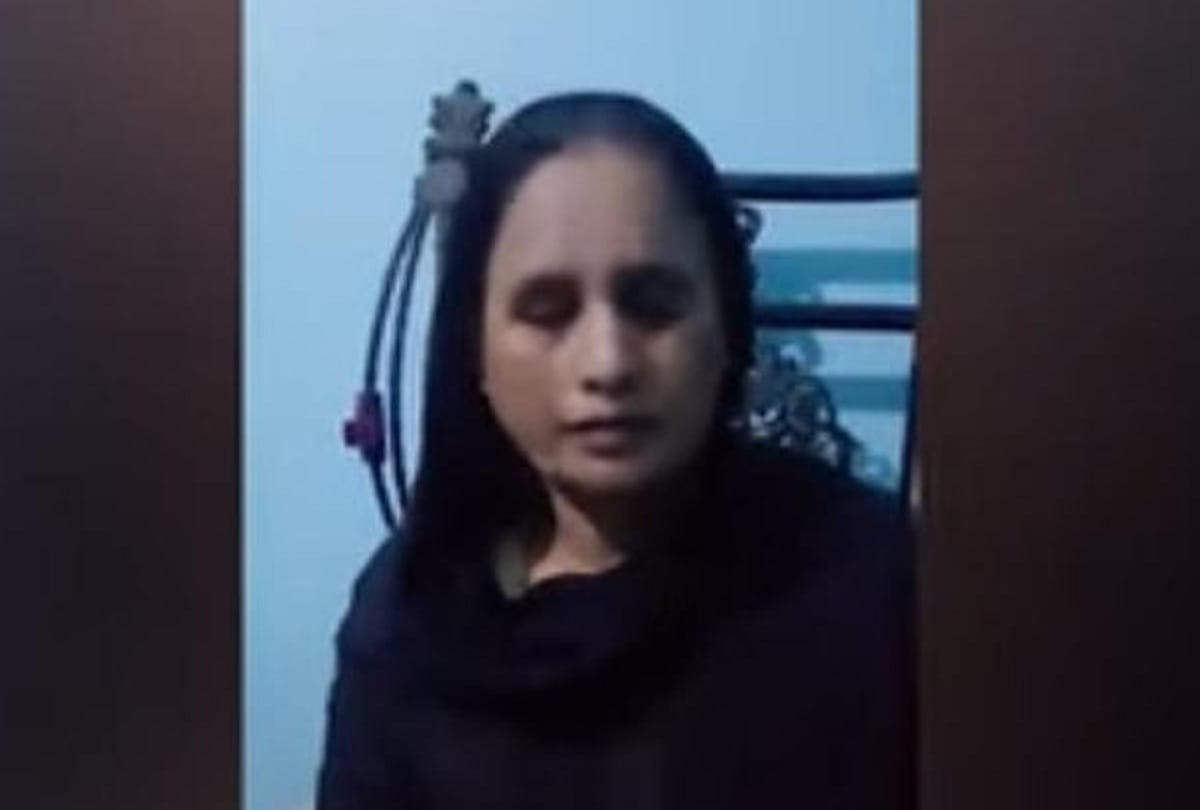 Sambhal: After 40 years, Munni, who reached Pakistan after being separated, was reunited with Bhaijaan by social media, was shocked to see her on video call