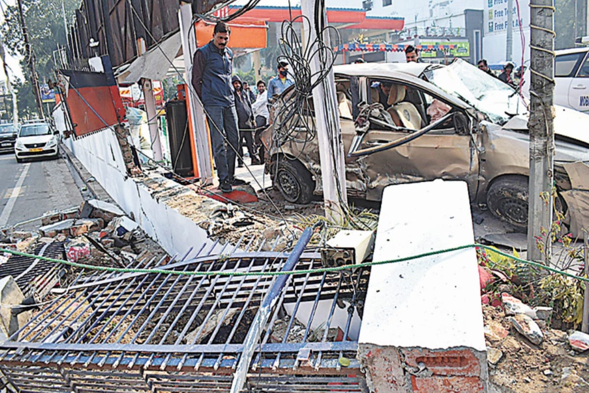 Car Accident meerut: two students lost their lives in an accident, happy birthday turned into mourning