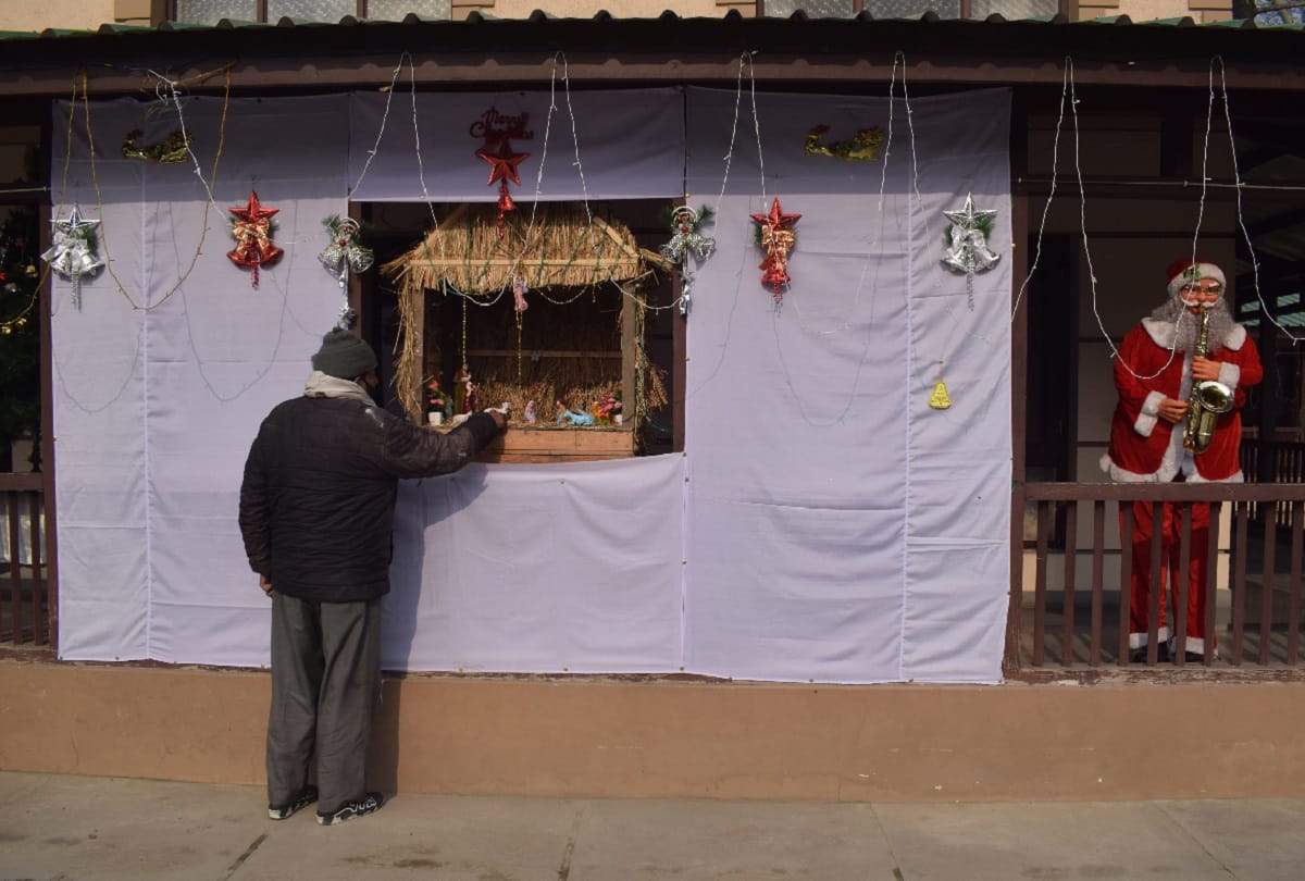 Christmas: Bells resonated after 30 years in a 125-year-old church in Srinagar, see photos