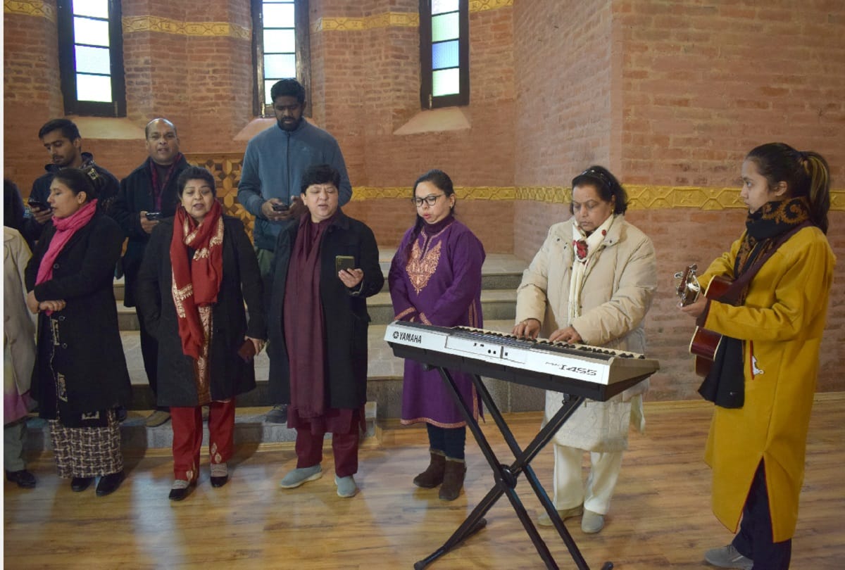 Christmas: Bells resonated after 30 years in a 125-year-old church in Srinagar, see photos