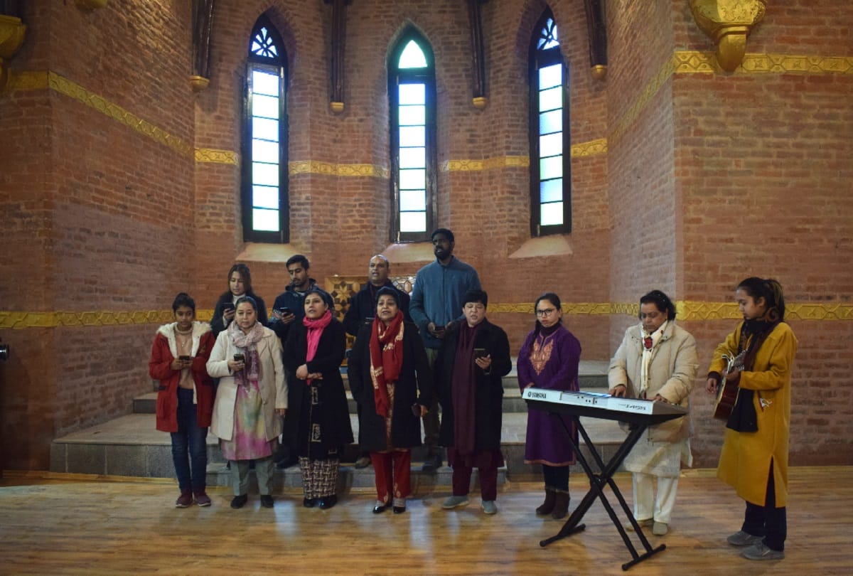Christmas: Bells resonated after 30 years in a 125-year-old church in Srinagar, see photos