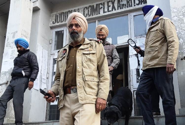 Police increased security of government offices in Amritsar after Ludhiana bomb blast