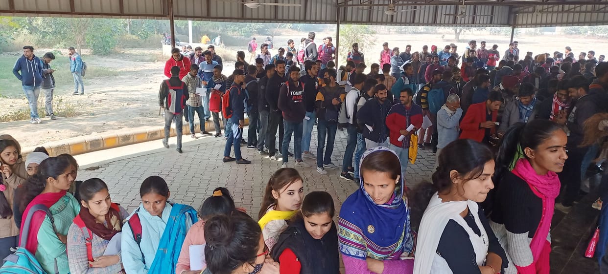 University extended the date of filling the re-appear form till December 31, facility started in colleges also
