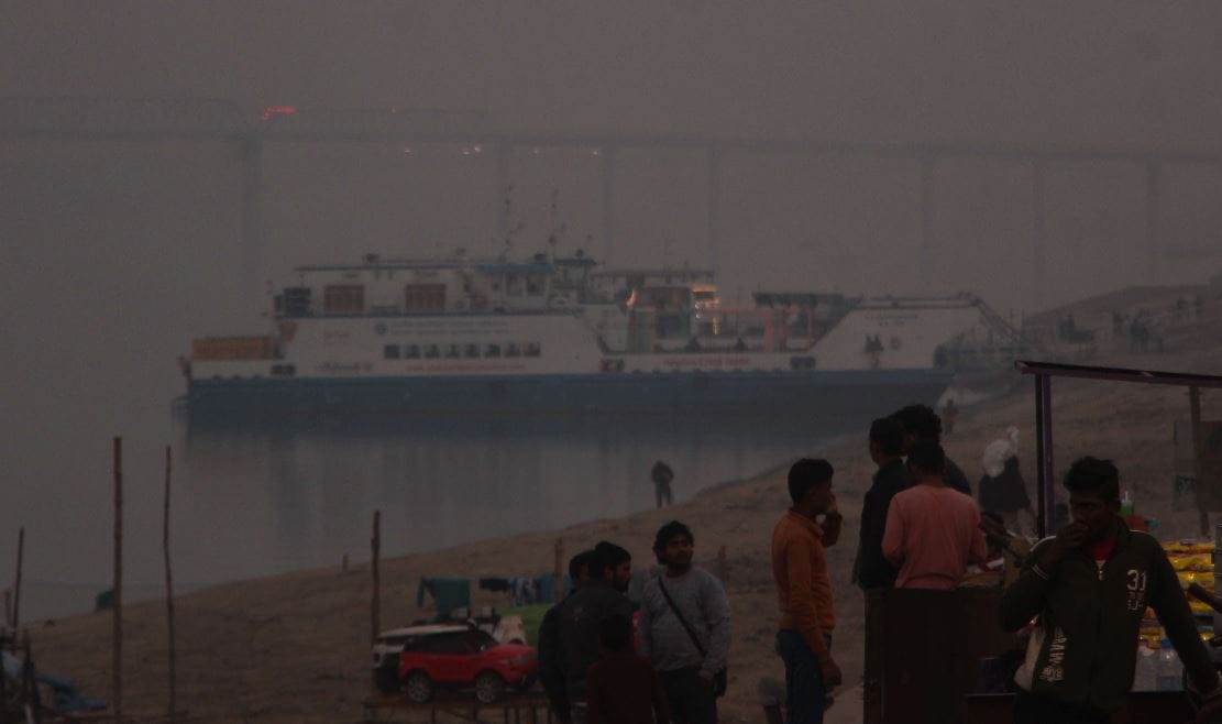 Weather Report varanasi Minimum mercury reaches 15.6 degrees in Varanasi dew at night