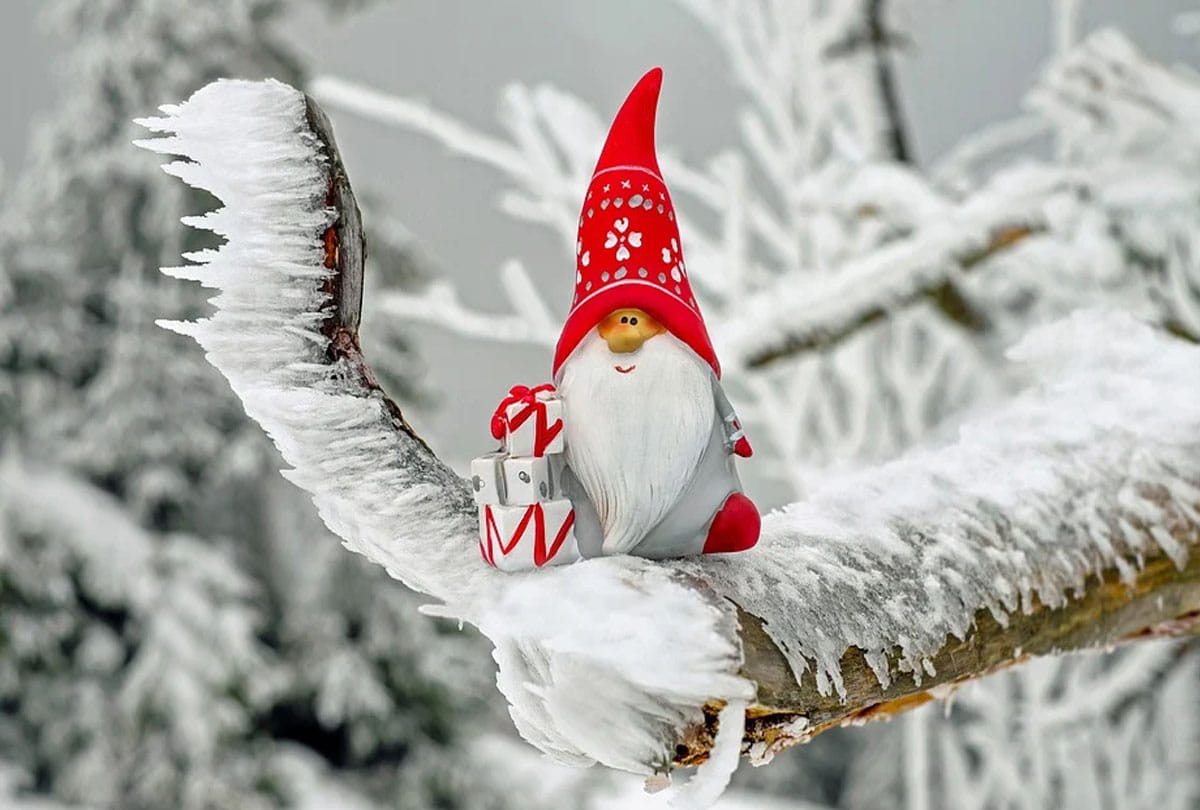 christmas 2021 santa claus life story who is santa claus why santa gives gift for children on christmas
