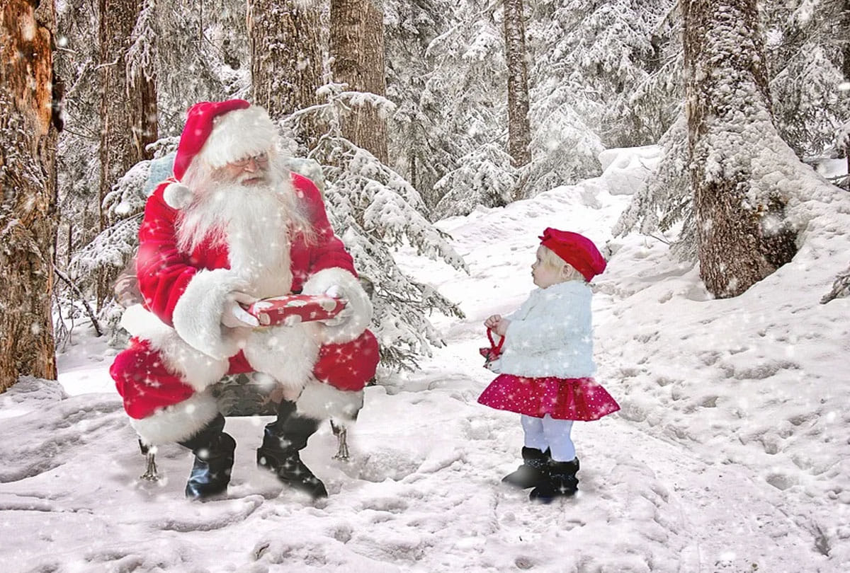 christmas 2021 santa claus life story who is santa claus why santa gives gift for children on christmas