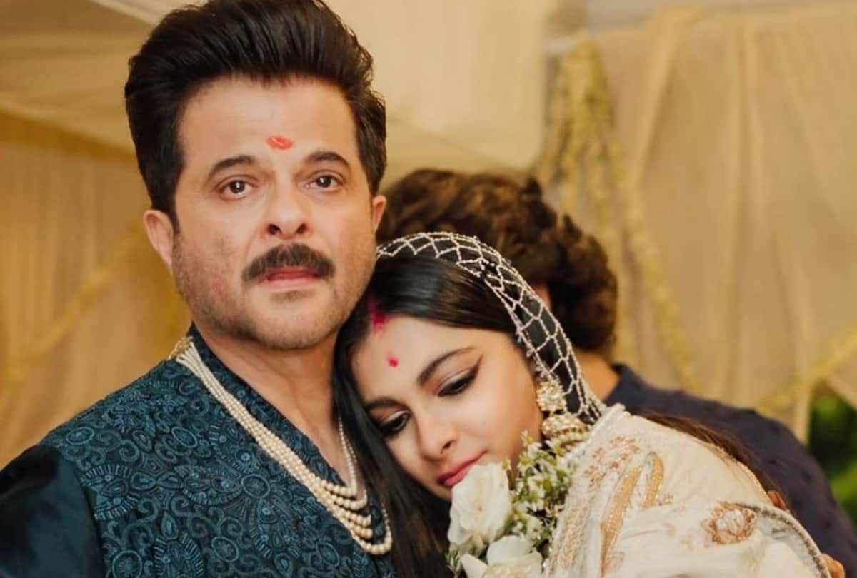 Rhea Kapoor shared a special picture of her vidaai ceremony on father Anil Kapoor's birthday