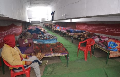 Passengers are using the same bed amidst the growing threat of Omicron
