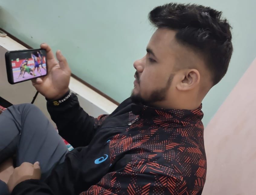 Players watched Pro Kabaddi match at home and stadium