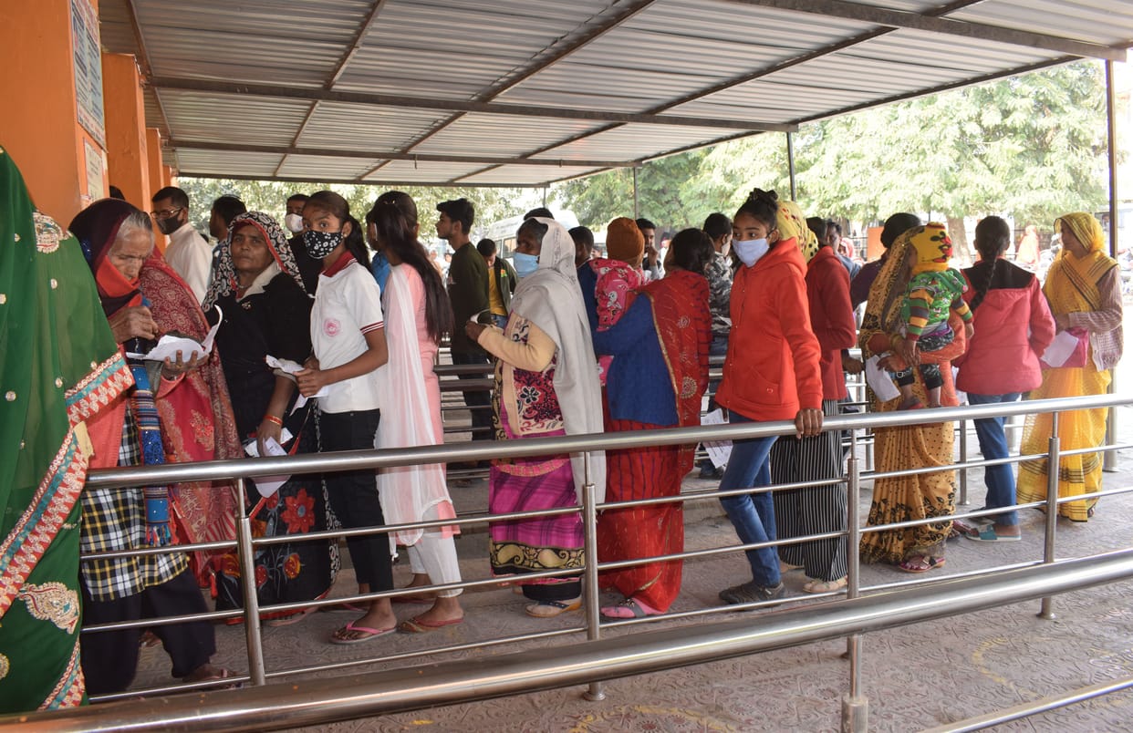 Four patients died due to fever, diarrhea and shortness of breath