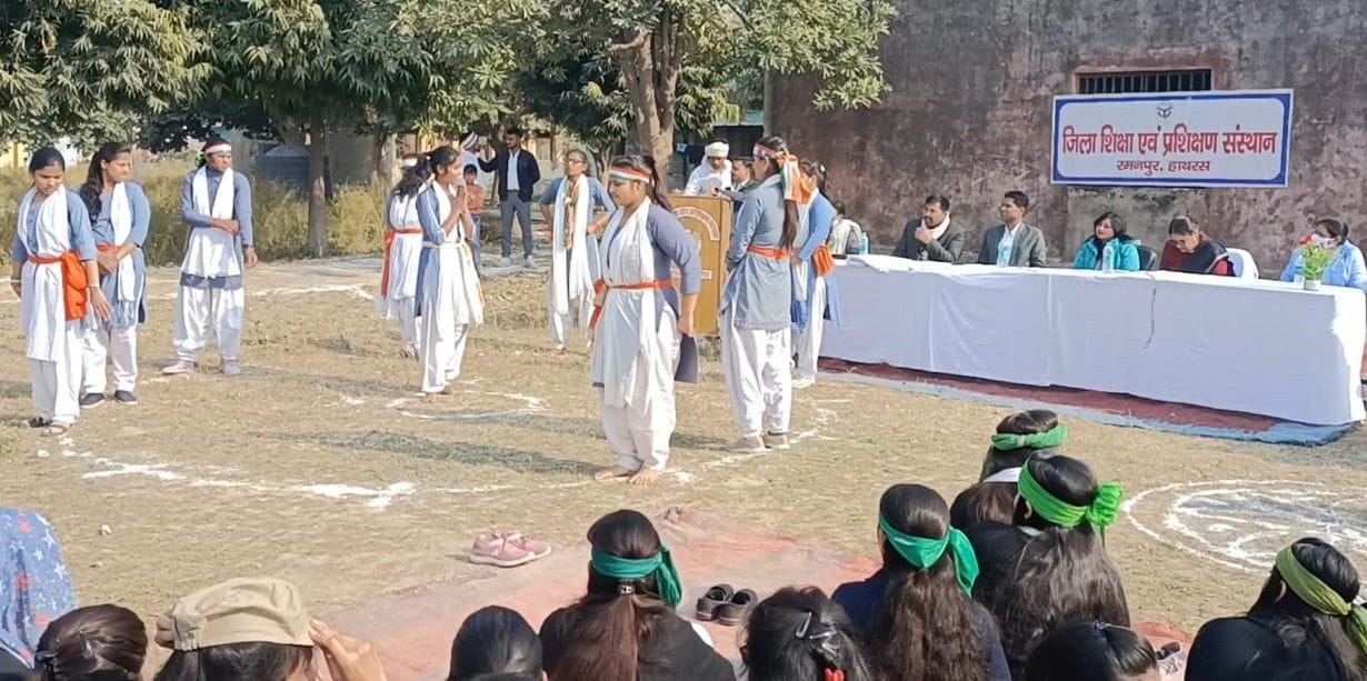 Hathras: Jai Jawan, Jai Kisan, Jai Kisan Day celebrated with voting