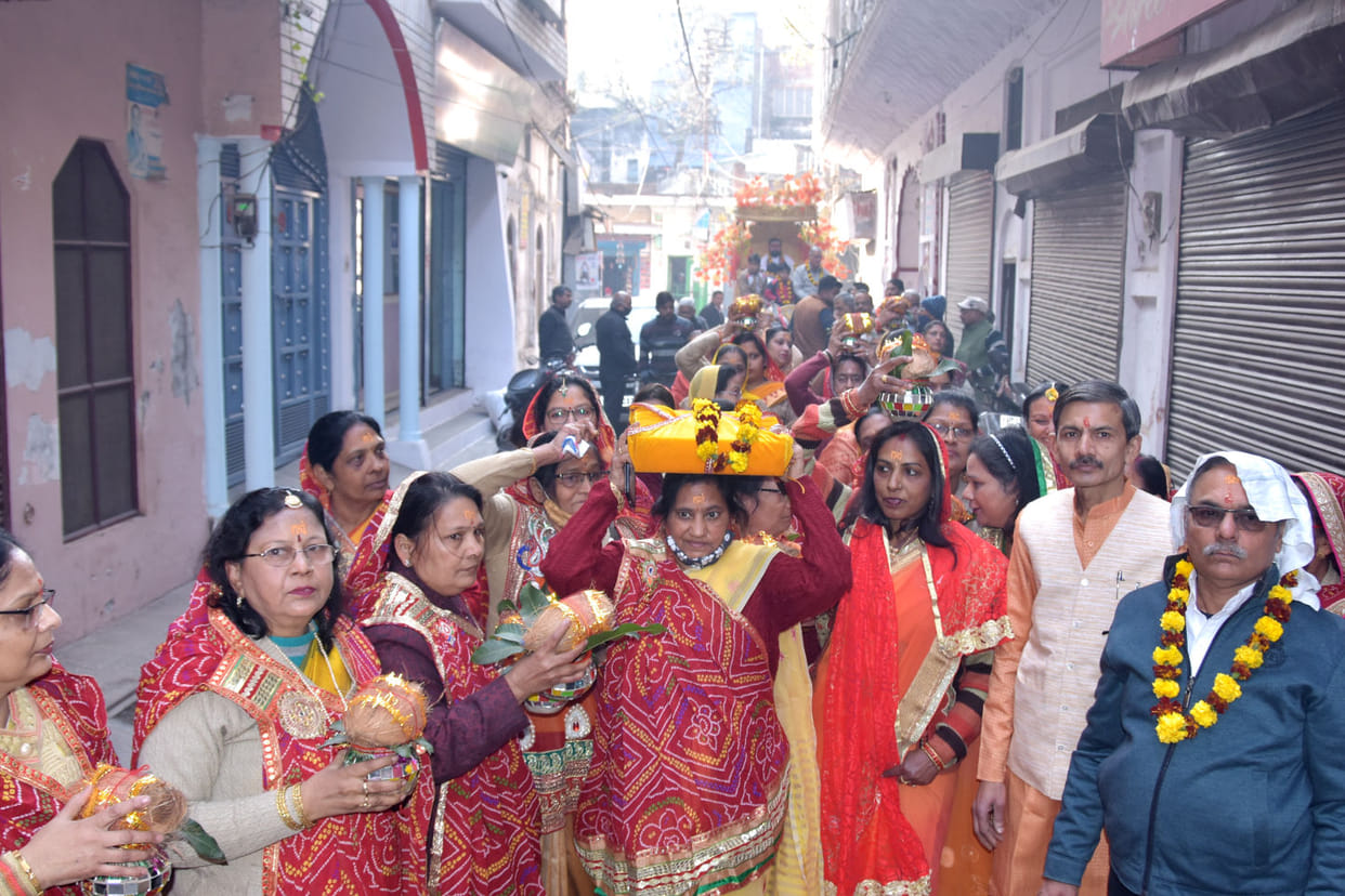 Procession taken out with bandwagon