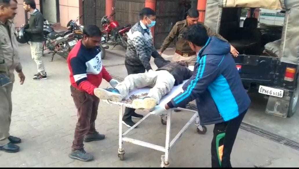 Hathras: Bike rider dies after being hit by truck, one is in critical condition