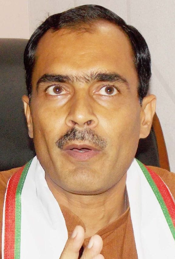 Women from Dadraul, Puwayan and Tilhar sought tickets from SP