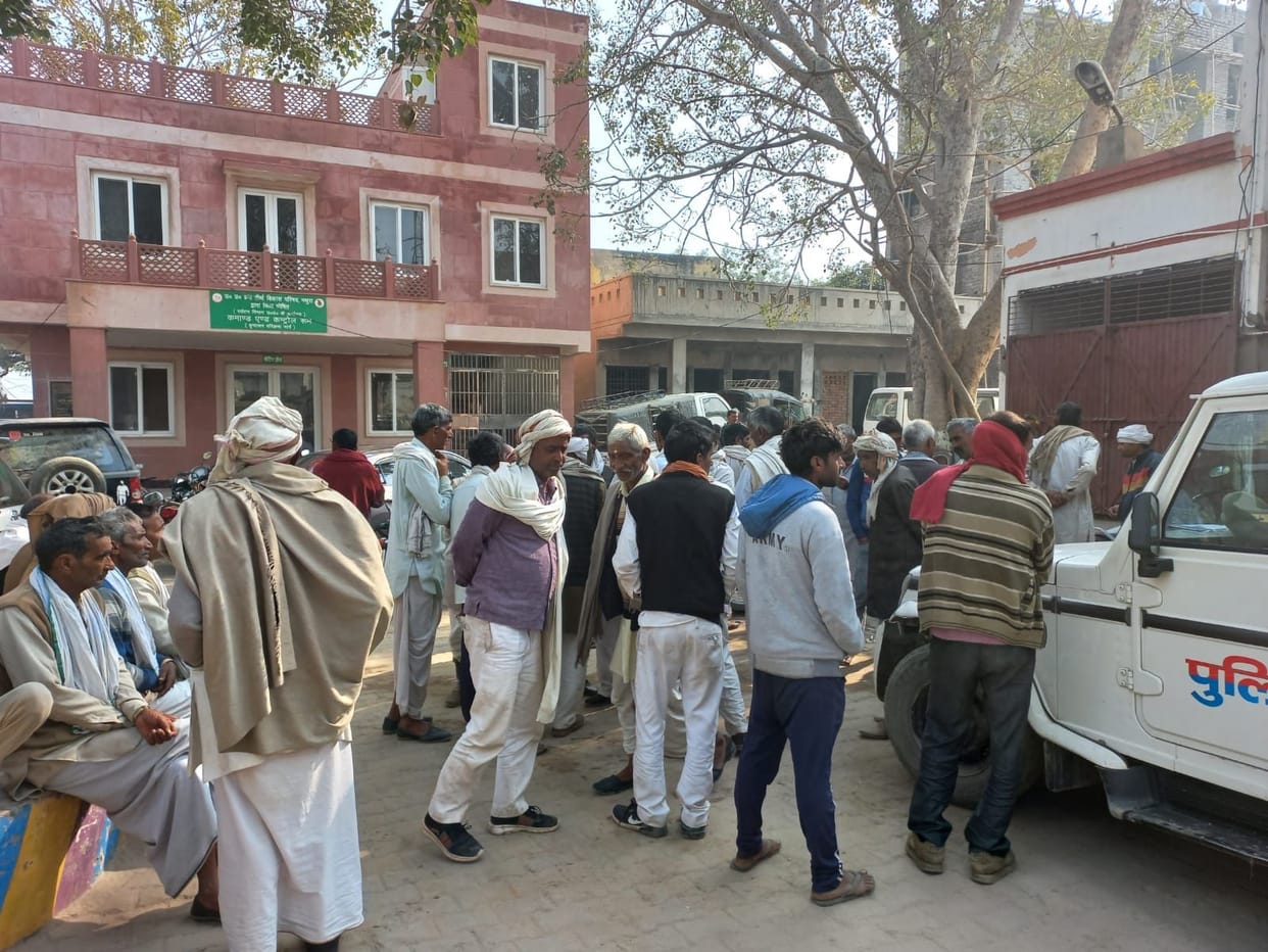 Mathura: One and a half women demand recovery of missing woman