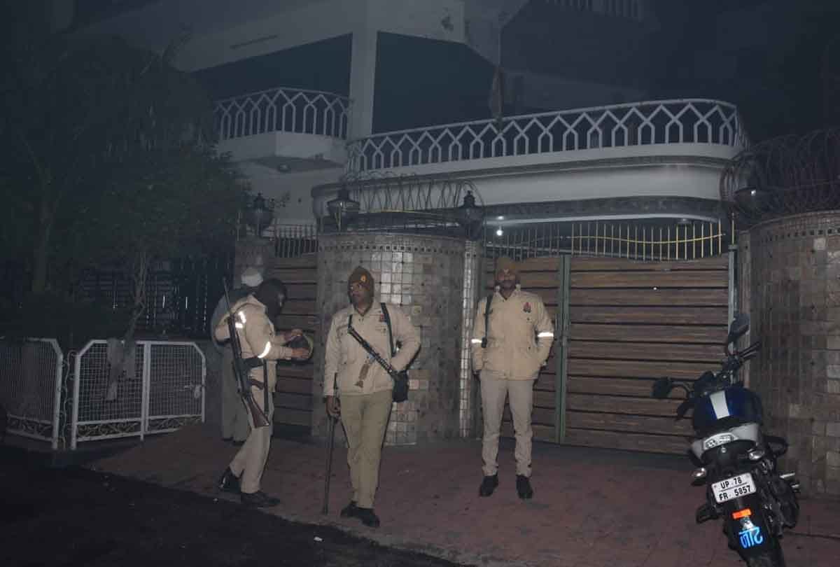 UP: GST Intelligence raids on perfume trader