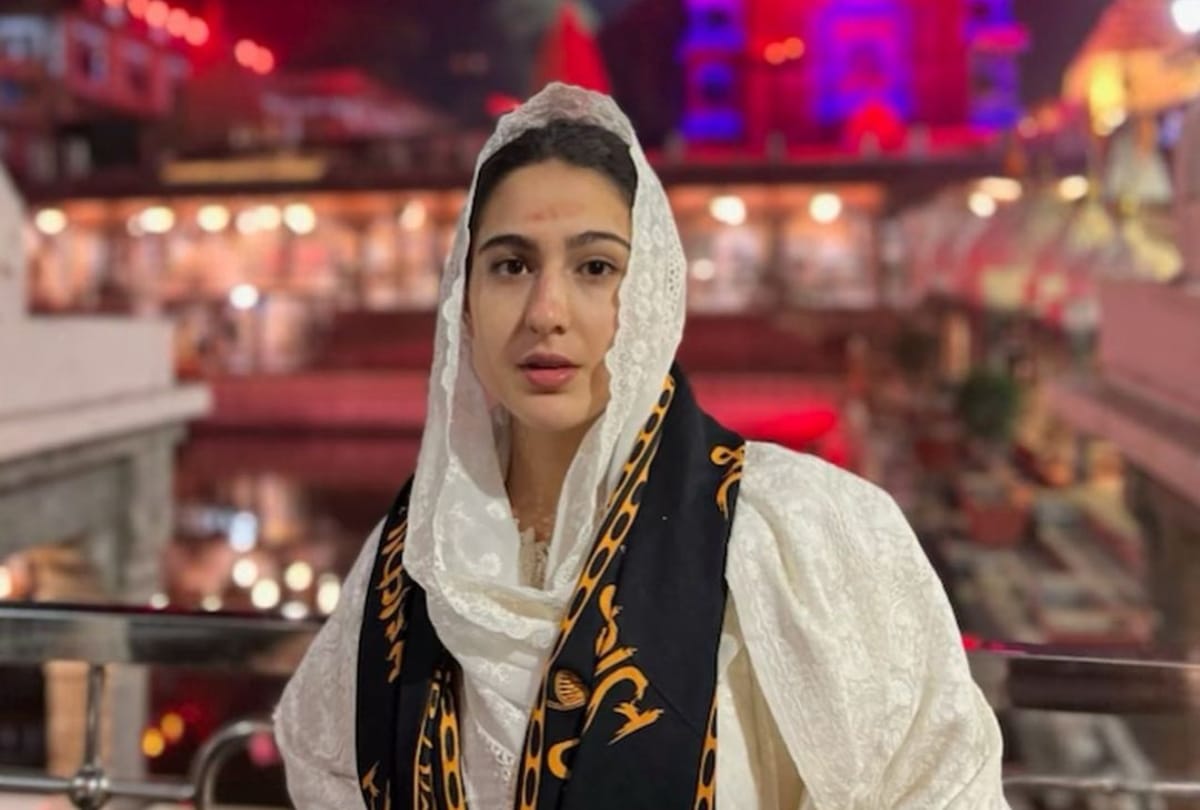 saif ali khan gets emotional after watching atrangi re called daughter sara ali khan and praise her for performance
