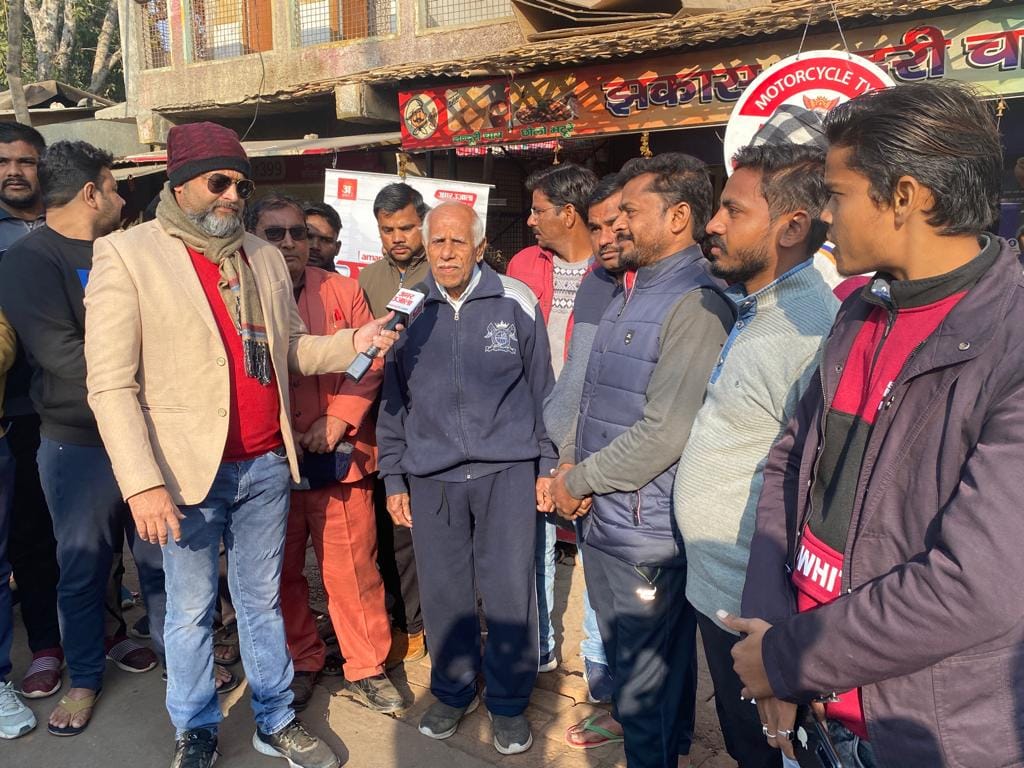 UP Assembly Election 2022 mahoba Chai Par Chunavi Charcha Coverage News Updates In Hindi