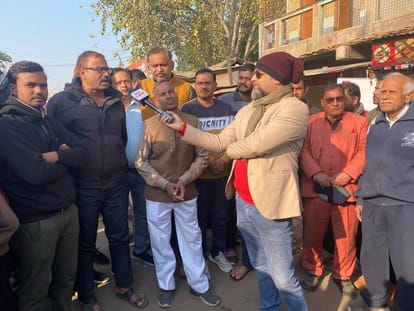 UP Assembly Election 2022 mahoba Chai Par Chunavi Charcha Coverage News Updates In Hindi