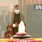 पीएम मोदी ने अटल स्मृति स्थल पर पहुंचकर पूर्व पीएम अटल बिहारी वाजपेयी को श्रद्धांजलि।