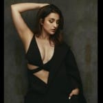 परिणीति के सिजलिंग लुक ने उड़ाए फैंस के होश