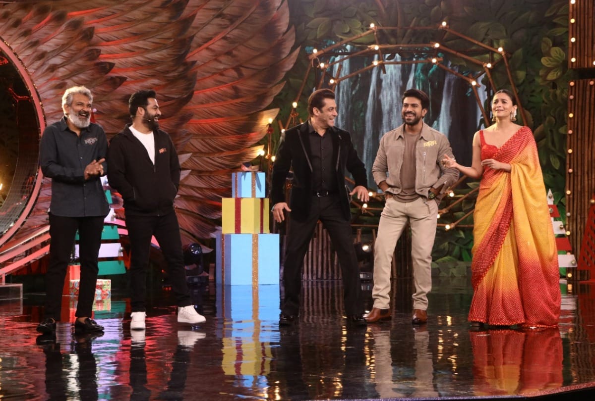 bigg boss 15 salman khan welcome rrr team alia bhatt ram charan  jr ntr and s s rajamouli on bb stage in weekend ka vaar