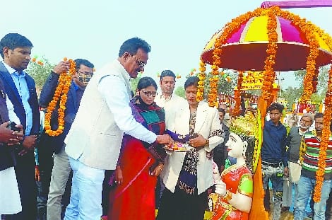 On the way to 2021, the gift of the sports field in Pasgwan, Dhaurhara and Nighasan