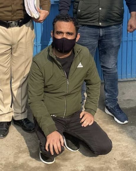 Two recovered from the accused who bought stolen mobile