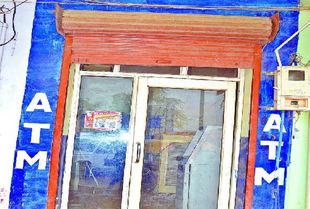 Two miscreants who were trying to rob ATM by taking guard hostage in Najafgarh arrested