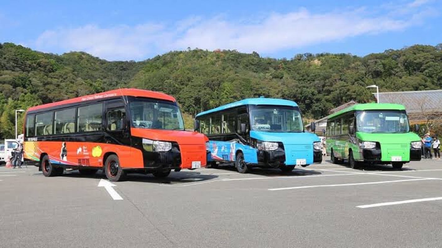 dmv train japan dual-mode vehicle japan Japan launches world's first DMV Dual Mode Vehicle for public use in Japanese city of Kaiyo