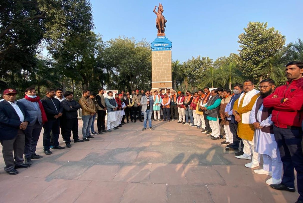 UP Assembly Election 2022 Jhansi Live Debates and Discussions Coverage News Updates in Hindi