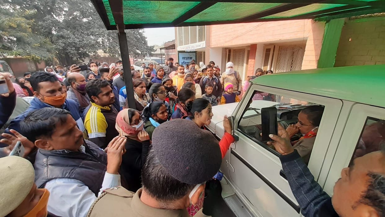 Rule 134A: Parents roared at DEO's office
