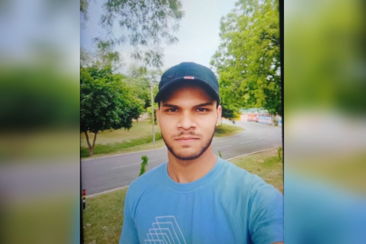 Traumatic accident in Meerut: Scooty-riding student dies, one injured after being hit by a truck full of bricks