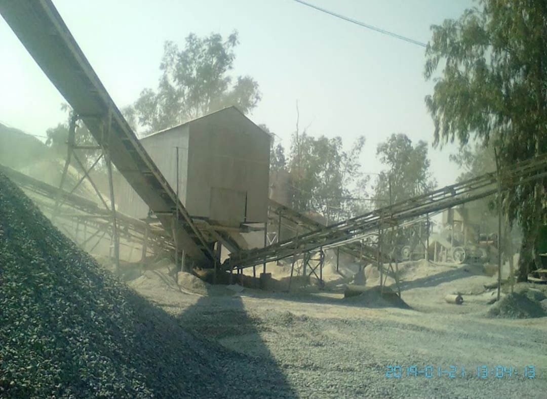 Locks on 154 polluting crushers