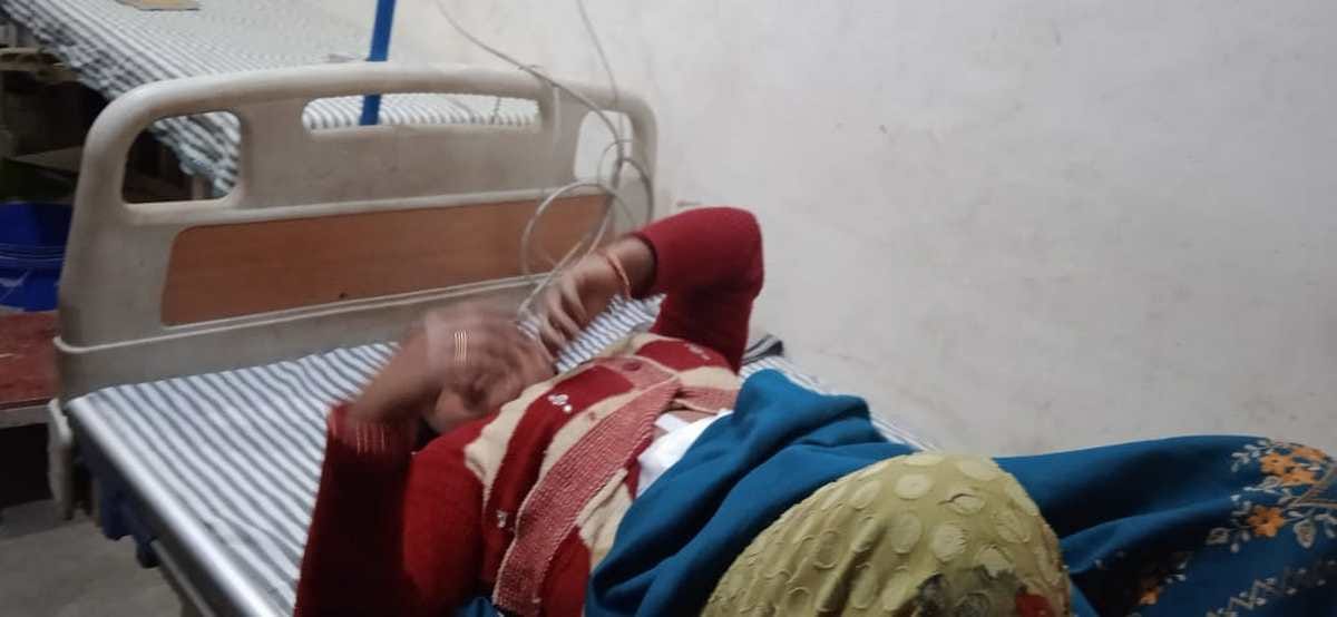 Man stabbed woman seriously injured police arrested accused in mau
