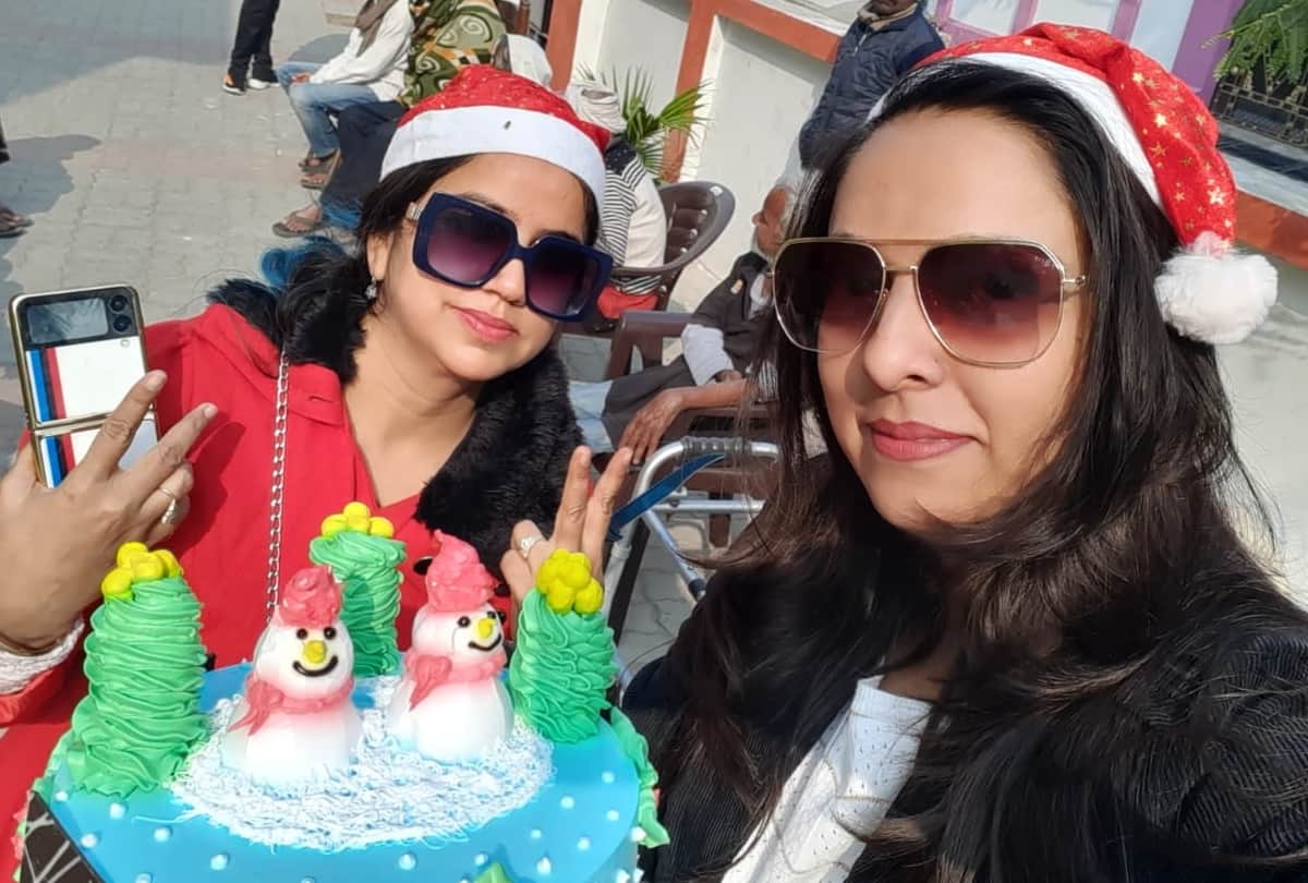 Know about people who help poors.