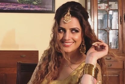 Shivika Dewan spoke on vulgar content in bhojpuri films
