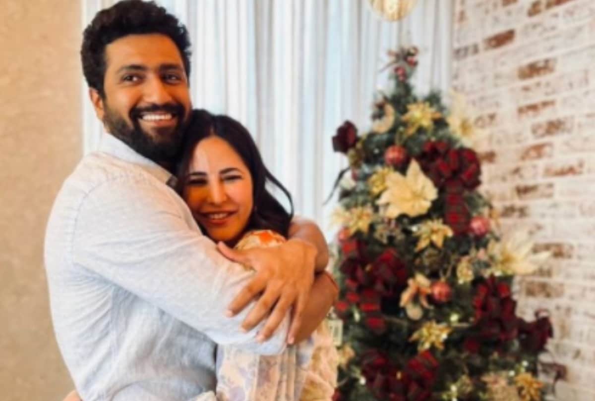 vicky kaushal share romantic picture with wife katrina kaif wishes everyone merry christmas viral photos