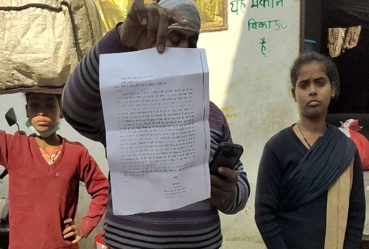 victim family left house due to fear of dabnags in agra