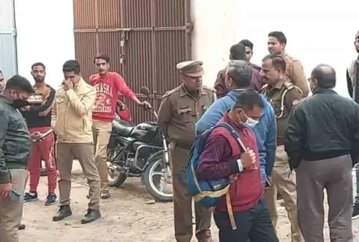 Tax Raid : 110 crore cash, 275 kg gold and silver found