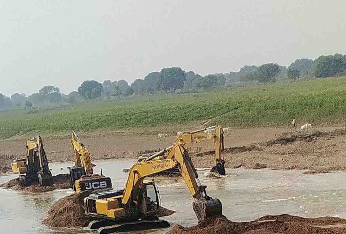 Chitrakoot: Sand being extracted from rivers