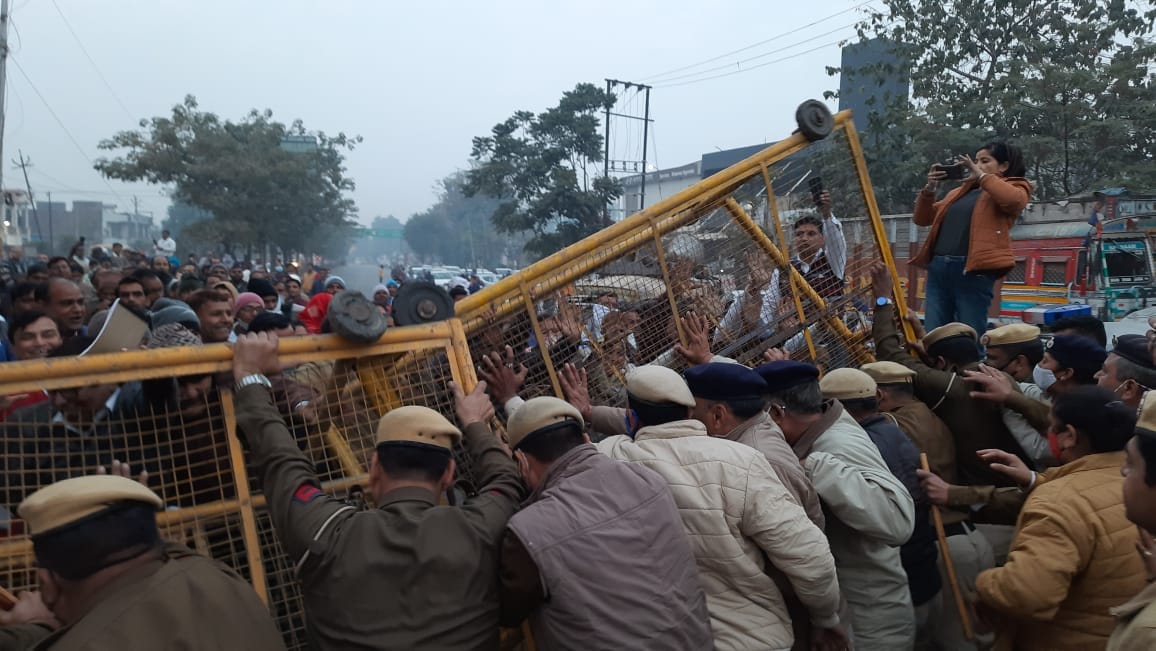 Guest teachers clash with police, two injured, Yamunanagar