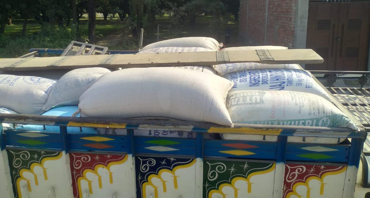 Police caught government wheat and rice in Behat