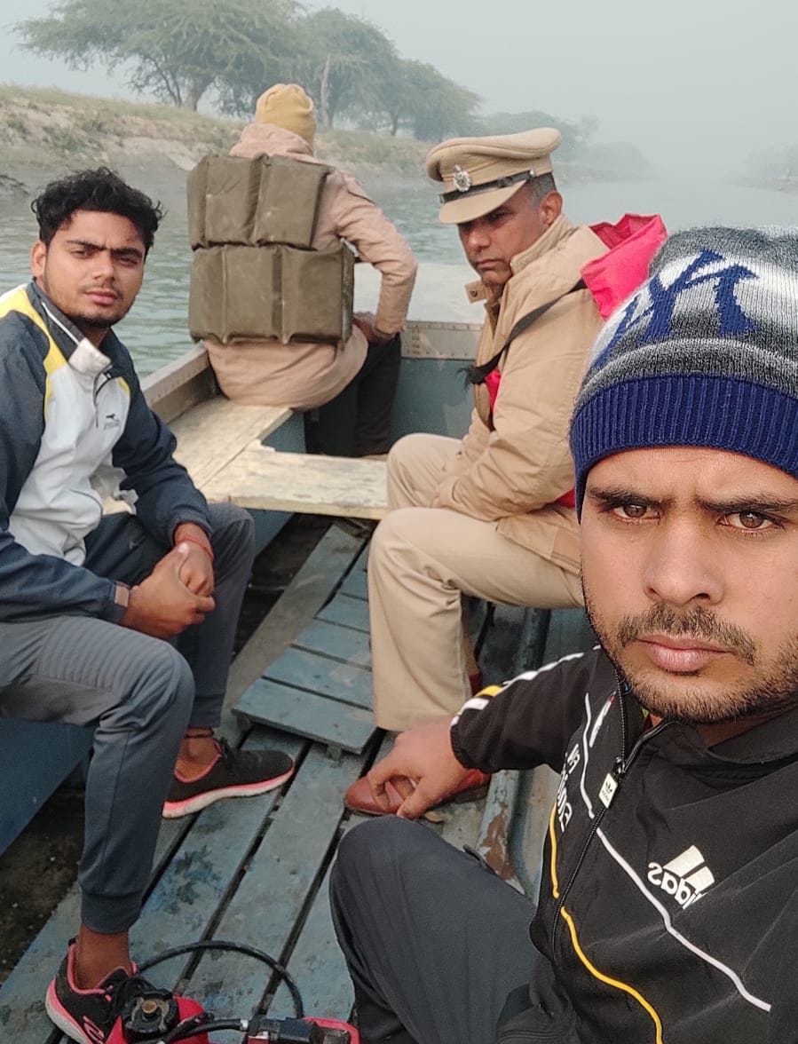 Foot slipped due to selfie, drifted in canal