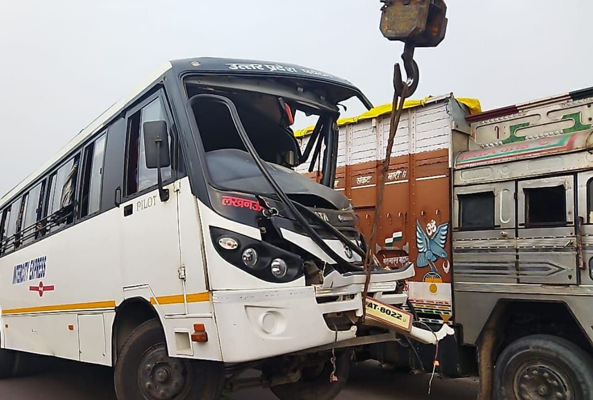 accident on gorakhpur lucknow path in ayodhya.