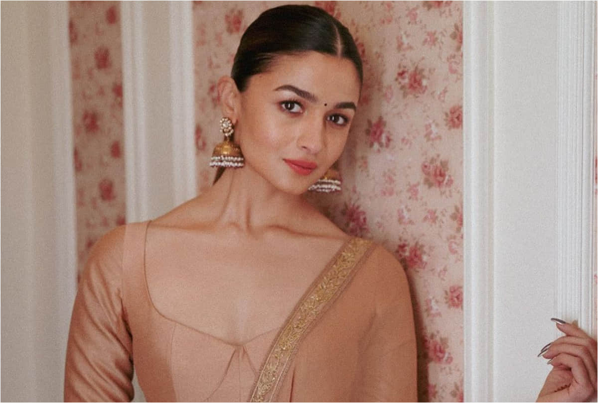 alia bhatt in backless nude shade anarkali kurta from manish malhotra