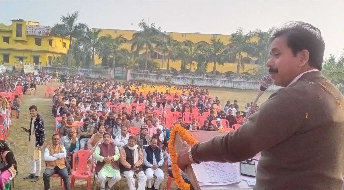 Anil Rajbhar give Controversial statement Omprakash Rajbhar is Aslam Rajbhar said traitor to fraternity